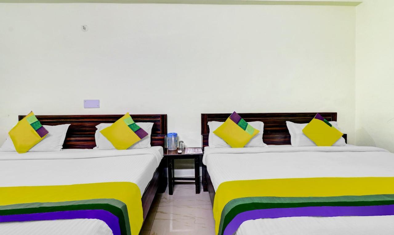 Hotel Pragati Palace 마투라 외부 사진