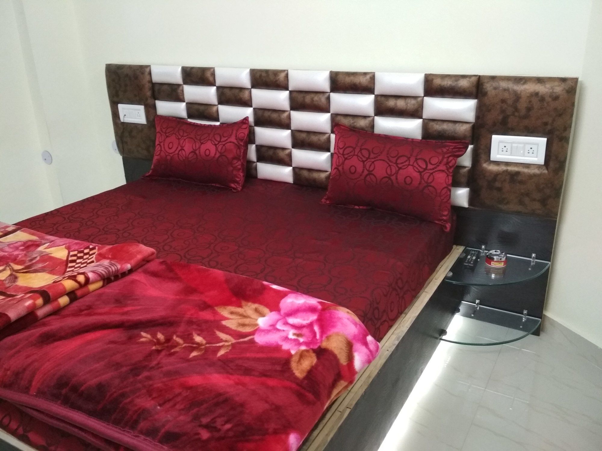 Hotel Pragati Palace 마투라 외부 사진